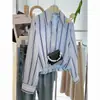 Camisa Azul Elegante e de Alta Qualidade Estilo Francês para Mulheres, Novo Design de Verão, Camisa Listrada de Nicho, Top Fashion