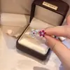 Novo Anel Aberto Flor Dupla Diamante Rosa Brilhante, Anel para Dedo Indicador Totalmente Cravejado que Não Desbota, Toque de Luxo Leve e Sofisticado para Mulheres