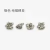 Botão Metálico Pequeno Flor Metalizada com Strass Irregular Dourado Botão Decorativo para Camisa Feminina Cardigan Suéter Casaco