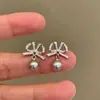 Brincos de Laço Totalmente de Diamante da Coreia do Sul para Mulheres, Alto Padrão, Delicados, Novos Zircônios, Pérolas Cinzas, Brincos de Nicho, Pino de Prata