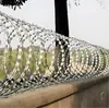 Malla de Alambre Galvanizado con Cuchillas de Navaja en Stock para Vallas de Escuela, Aeropuerto, Villa, Huerto, Red de Navajas Antirrobo y Antiescalada, Fabricante Personalizado de Jaulas de Transporte