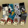 Calcetines de Dibujos Animados Estilo Otoño para Niñas Calcetines de Media Pantorrilla Calcetines Largos Calcetines Lindos de Moda Calcetines Largos Personalizados Creativos Europeos y Americanos Femeninos Calcetines de Media Pantorrilla