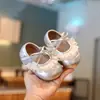Nuevos Zapatos de Primavera y Otoño para Niñas Pequeñas, Zapatos de Princesa con Cordones, Zapatos Pequeños de Cuero con Suela Suave y Lazo, Primeros Zapatos para Caminar