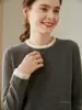 Suéter de Tricô Recheado com Gola Redonda Feminino Outono e Inverno Holiday Conjunto de Duas Peças Tricô com Combinação de Cores Cinza Loose Top Base