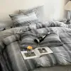 Juego de Cama de Terciopelo de Leche Otoño e Invierno Juego de Cuatro Piezas Funda de Edredón Gruesa de Terciopelo Coral de Doble Cara Sábana de Franela Individual Juego de Tres Piezas