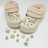 Sapatos de veludo cotelê com palmilhas acolchoadas, acessórios de corrente de contas com pena azul e borboleta, embelezamentos DIY de alta qualidade, leves e luxuosos, perfeitos para adicionar um toque de charme feminino aos seus sapatos