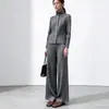 Conjunto de Otoño/Invierno Maillard para Mujer: Un conjunto completo que incluye un abrigo cárdigan de mezcla de lana, pantalones rectos holgados y un elegante traje plisado.