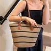 Bolso de Paja Tejida Nuevo Verano 2026, Estilo para el Trabajo, Gran Capacidad, Diseño Rayado, Versátil, Bolso de Playa a la Moda para Mujer