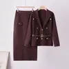 Roupa Confortável Feminina Transfronteiriça Padrão Jacquard Labirinto Botão em Formato de B Gola Lapela Cintura Malha Calça Longa Conjunto