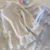 Blusa Macia Infantil 2026 Primavera com Barra com Renda, Botões Coloridos e Falsa Gola, Manga Longa Estilosa, Tendência