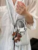 Shuai Mijia 2026 Verano Nuevo Remache Bolsa para Teléfono de Motocicleta Bolso Cruzado Pequeño Dulce Fresco de Moda Bolso de Mano para Mujer
