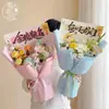 Nuevo Papel de Regalo Floral de Moda para la Temporada de Graduación para Ramilletes de Graduación Universitaria, Celebrando Calificaciones Altas y Ganar el Primer Lugar, Papel de Regalo de Girasol