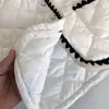 Casaco de Algodão Estilo Chanel para Meninas 2023 Inverno Novo Acolchoado Espesso Jaqueta Estilosa Infantil Roupas de Fora para Bebê Casaco de Algodão