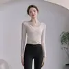 Conjunto de Roupas de Yoga para Mulheres 2026 Novo Estilo Conjunto de Três Peças de Alta Qualidade Estilo Desejo Puro Top Esportivo Fitness para Treinamento de Pilates