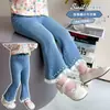 Pantalones de Mezclilla con Perlas en el Tobillo Estilo Coreano para Niñas Estilo Primavera/Otoño 2026 Nuevos Pantalones Elegantes de Moda para Niñas Tendencia