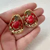 Brincos Yongge Jewelry Estilo Palaciano Retrô Francês Transfronteiriços Elegantes e Sofisticados Triângulo Plissado com Textura Martelada