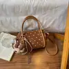 Diseño simple y único, bolso de mano retro de lunares, nueva colección de otoño 2026, elegante y de alta calidad, bolso de hombro de gran capacidad