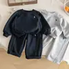 Conjunto de moletom infantil, coleção primavera/outono 2026, calça de moletom e blusa de corte solto, conjunto de duas peças para meninos e meninas, roupas infantis da moda