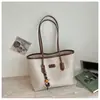 Bolsa Grande e Fashion para Mulheres, Novo Estilo, Super Popular, Bolsa Tote com Textura Trançada, Bolsa de Ombro Casual Versátil, Tendência