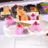 Miniatura de resina para brincar de comidinha bolo de morango tridimensional cola de creme material diy acessórios de resina acessórios para casa de criança