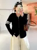Cárdigan de punto con capucha reductor de edad talla grande estilo otoño 2026 talla grande estilo universitario ropa exterior casual top para mujer 25233