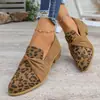 Zapatos planos de punta fina, elegantes, con estampado de leopardo retro, nueva colección 2026, mocasines con tacón grueso, modernos y versátiles, zapatos elegantes para mujer para primavera y otoño