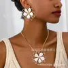 3 Conjuntos Elegantes de Colar e Brincos com Pingente de Flor em Esmalte para Senhoras Conjunto Exquisito