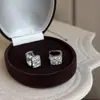 Aretes Cuadrados de Diamante Completo Plateados para Mujer 2026, Aretes Súper Elegantes con un Toque de Lujo, Accesorios para Orejas de Lujo Ligero para Rostros Cuadrados y Redondos