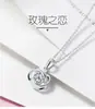 Collar Runxin Rose Love Cadena Corta para Clavícula Estilo Coreano para Mujer Colgante de Diamante Azul Piedra Pato Collar de Trébol de Cuatro Hojas Giratorio