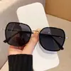 Gafas de Sol Estilo Nuevo 2025 para Mujer, Protección Solar de Verano, Gama Alta, Marco Grande, Adelgazantes, Gafas de Sol Anti-UV al por Mayor