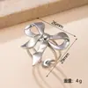 Nuevo anillo de acero inoxidable transfronterizo, moderno y único anillo de mariposa prensado en aceite para mujer, anillo de diseño geométrico que no se decolora