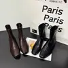 Suministro directo de fábrica otoño 2026 botas cortas elásticas ajustadas de punta cuadrada vintage para mujer con cremallera trasera y tacón grueso para moda de commuting