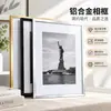 Marco de fotos minimalista de aleación de aluminio con bordes estrechos, acabado metálico cepillado, marco decorativo para impresiones artísticas, fotos y certificados, directamente de fábrica