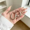 Argolas de orelha de moda de luxo leve, argolas versáteis de temperamento, personalidade, brincos da moda de celebridade da internet, brincos pequenos requintados, atacado, dourado