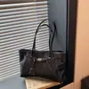 Bolso de Hombro y Axila de Alta Gama con Textura Retro de Gran Capacidad para Mujer 2026 Nuevo Otoño e Invierno Bolso de Mano Versátil para el Trabajo