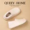 Chinelos de Algodão Impermeáveis para Homens, Novo Modelo 2026, Inverno Exterior Pelúcia Quente Casa Sapatos Fechados no Calcanhar com Solado Grosso Estilo Birkenstock para Mulheres