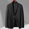 Traje Casual para Hombre Primavera y Verano 2025 Lujo Ligero Delgado Negocios Individual Occidental Color Sólido Traje Arrugado Chaqueta para Hombre