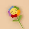 Ramo de girasoles de lana de ganchillo con borde cruzado hecho a mano terminado, simulación de flores, regalo para el día del niño y el día del maestro.