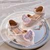 Zapatos de Princesa de Mariposa con Lentejuelas para Niñas 2026 Nuevo Estilo de Otoño Zapatos de Piel con Pedrería para Bebés Zapatos Planos Ligeros Cómodos de Suela Suave