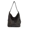 Bolsa grande casual para mulheres em estilo descontraído, novo modelo 2026, bolsa tote com estampa de leopardo única, bolsa de ombro grande e moderna e estilosa