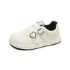 Novos Sapatos Esportivos Casuais com Fivela Dupla Sapatos de Treinamento Alemão Femininos Forrest Gump 2026 Com Sapatos de Plataforma Femininos Sola Grossa Sapatos Brancos Pequenos de Estudante Cinza