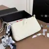 Nueva bolsa de mahjong con forma de estrella 25B estilo Chanel con cadena plateada y hebilla de pedrería, bolso cruzado acolchado con cadena al hombro