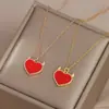 Corrente de clavícula elegante banhada a ouro real design de nicho feminino Colar de amor moda simples estudante colar de coração de pêssego moda