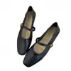 Sapatos Mary Jane rasos de bico quadrado, macios, de couro macio, com sola macia, estilo coreano chique, para a primavera e o outono de 2025