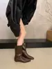 Primer Encuentro Ji Estilo Callejero Retro Punta Cuadrada Bota Media Pantorrilla Estilo Martin para Mujer 2026 Otoño/Invierno Nuevas Botas de Jinete Versátiles Adelgazantes