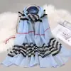 Lenço de Seda com Estampa de Folhas Novas Primavera/Verão 2026 para Mulheres, Xale Decorativo Fino Versátil para o Verão, Lenço Longo