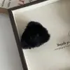 Presilha de Gato de Pelúcia tamanho pequeno Presilha para Cabelo Franja Cabelo Quebrado Novo Estilo 2024 Presilha de Cabelo de Princesa Acessório de Cabeça Outono e Inverno