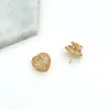 Nuevos Pendientes Retro Pequeños y Ligeros de Lujo con Diseño de Nicho de Saturno con Microincrustaciones de Circonita en Forma de Corazón para Mujer