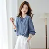 Camisa Listrada Francesa Nova Hengyuanxiang 2026 Primavera e Outono para Mulheres, Manga Longa, Gola de Lapela, Design Estiloso, para o Trabalho, Rejuvenescedora, Versátil