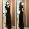 Falda Larga Negra Estampada Floral de Cola de Pescado Ajustada a la Cadera para Mujer, Falda Larga de Principios de Verano, Conjunto de Ropa Maduro y Elegante